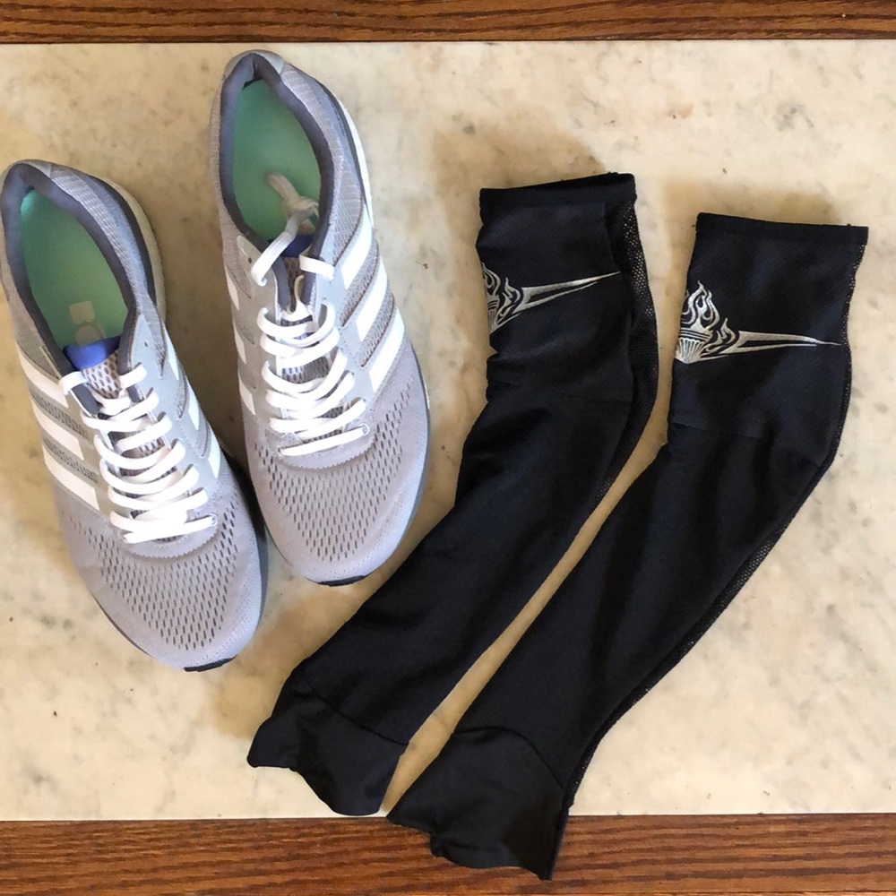 NWOT Nike Running Arm Sleeves, size S